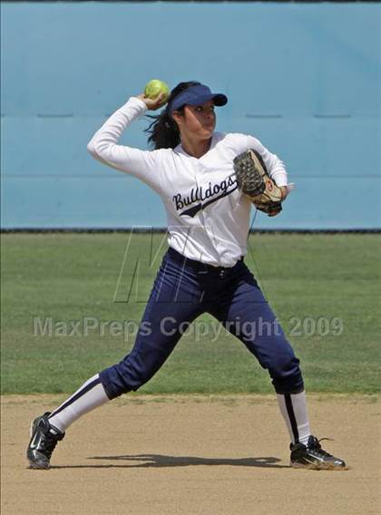 Thumbnail 1 in Elizabeth Learning Center vs. LACES (CIF LA City Section Small School Final) photogallery.
