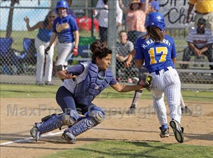 Thumbnail 3 in Elizabeth Learning Center vs. LACES (CIF LA City Section Small School Final) photogallery.