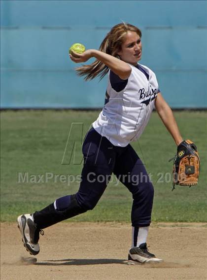 Thumbnail 2 in Elizabeth Learning Center vs. LACES (CIF LA City Section Small School Final) photogallery.