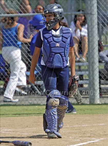 Thumbnail 3 in Elizabeth Learning Center vs. LACES (CIF LA City Section Small School Final) photogallery.