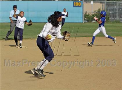 Thumbnail 3 in Elizabeth Learning Center vs. LACES (CIF LA City Section Small School Final) photogallery.