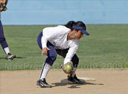 Thumbnail 1 in Elizabeth Learning Center vs. LACES (CIF LA City Section Small School Final) photogallery.