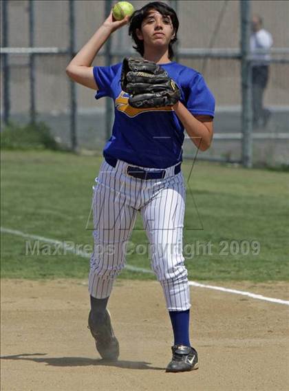 Thumbnail 2 in Elizabeth Learning Center vs. LACES (CIF LA City Section Small School Final) photogallery.