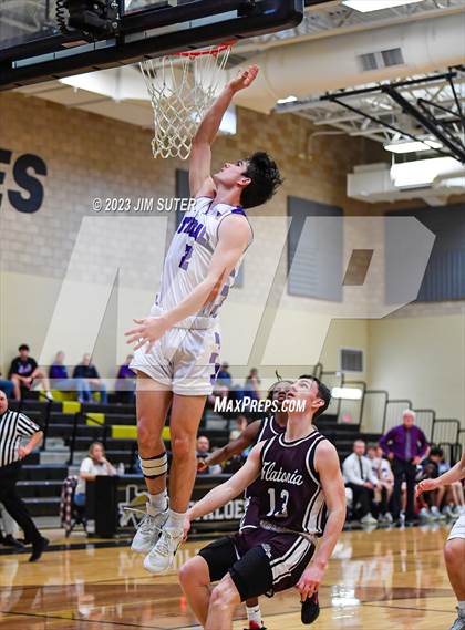 Thumbnail 1 in Thrall vs Flatonia (UIL 2A Reg IV Bi-District) photogallery.