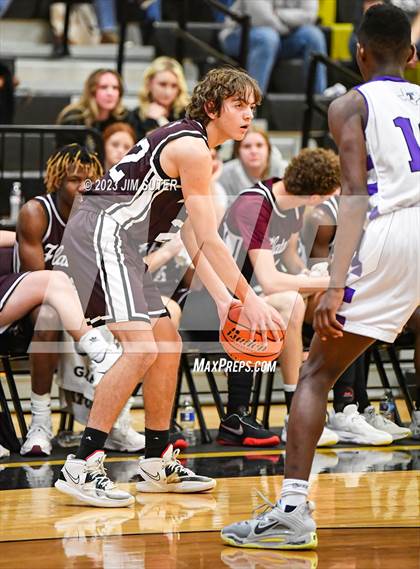 Thumbnail 2 in Thrall vs Flatonia (UIL 2A Reg IV Bi-District) photogallery.