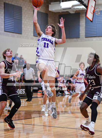 Thumbnail 2 in Thrall vs Flatonia (UIL 2A Reg IV Bi-District) photogallery.