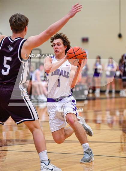 Thumbnail 3 in Thrall vs Flatonia (UIL 2A Reg IV Bi-District) photogallery.