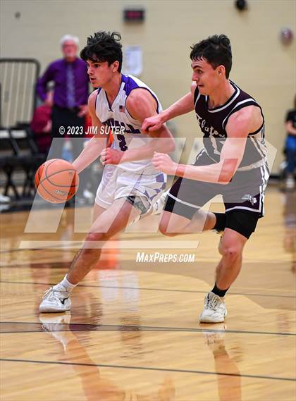 Thumbnail 3 in Thrall vs Flatonia (UIL 2A Reg IV Bi-District) photogallery.