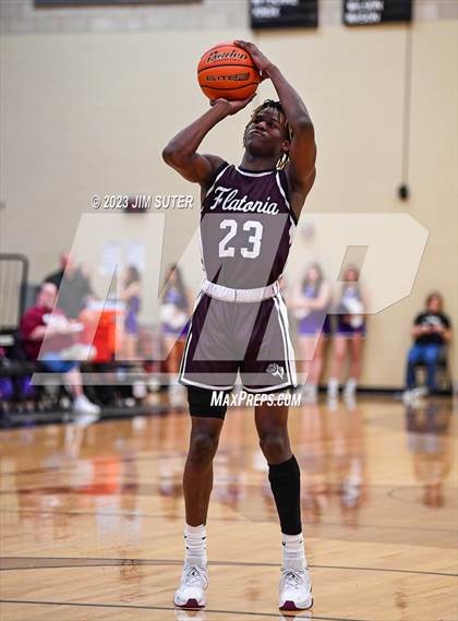 Thumbnail 3 in Thrall vs Flatonia (UIL 2A Reg IV Bi-District) photogallery.