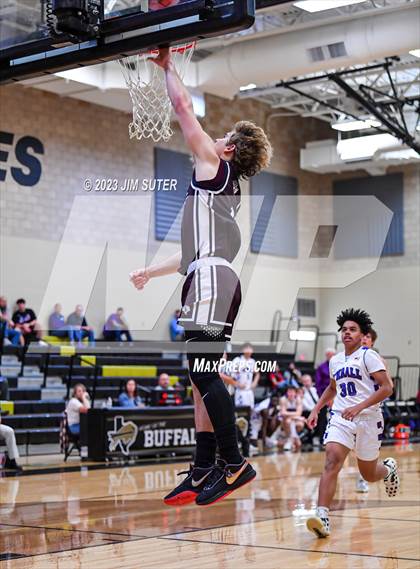 Thumbnail 3 in Thrall vs Flatonia (UIL 2A Reg IV Bi-District) photogallery.