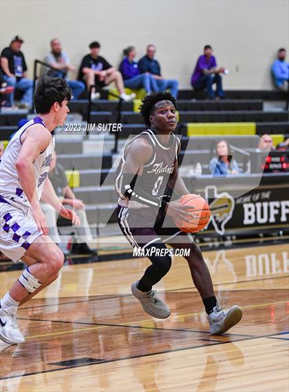 Thumbnail 1 in Thrall vs Flatonia (UIL 2A Reg IV Bi-District) photogallery.