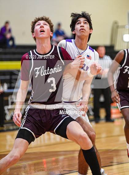 Thumbnail 2 in Thrall vs Flatonia (UIL 2A Reg IV Bi-District) photogallery.