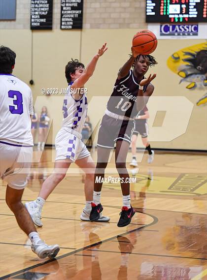 Thumbnail 3 in Thrall vs Flatonia (UIL 2A Reg IV Bi-District) photogallery.