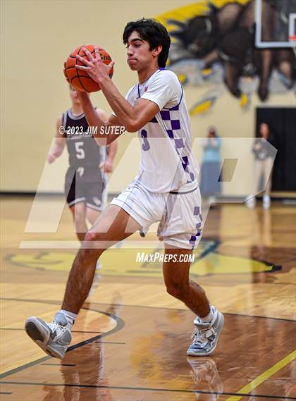 Thumbnail 3 in Thrall vs Flatonia (UIL 2A Reg IV Bi-District) photogallery.