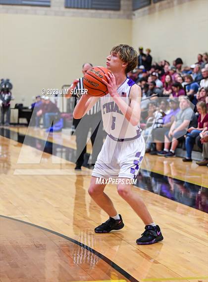 Thumbnail 3 in Thrall vs Flatonia (UIL 2A Reg IV Bi-District) photogallery.