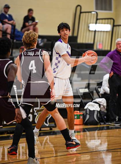 Thumbnail 3 in Thrall vs Flatonia (UIL 2A Reg IV Bi-District) photogallery.