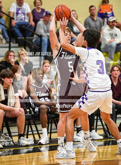 Thumbnail 2 in Thrall vs Flatonia (UIL 2A Reg IV Bi-District) photogallery.