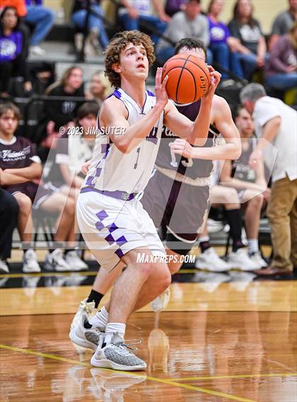 Thumbnail 2 in Thrall vs Flatonia (UIL 2A Reg IV Bi-District) photogallery.