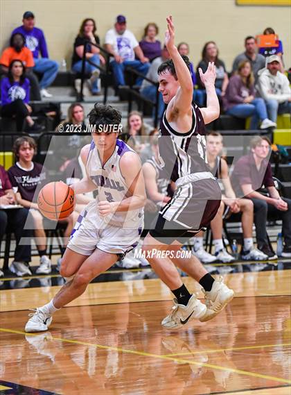 Thumbnail 2 in Thrall vs Flatonia (UIL 2A Reg IV Bi-District) photogallery.