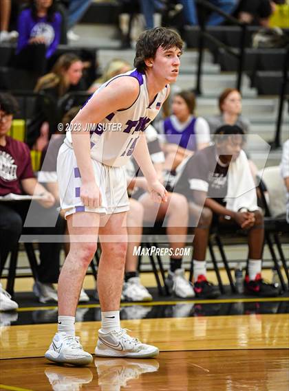 Thumbnail 2 in Thrall vs Flatonia (UIL 2A Reg IV Bi-District) photogallery.
