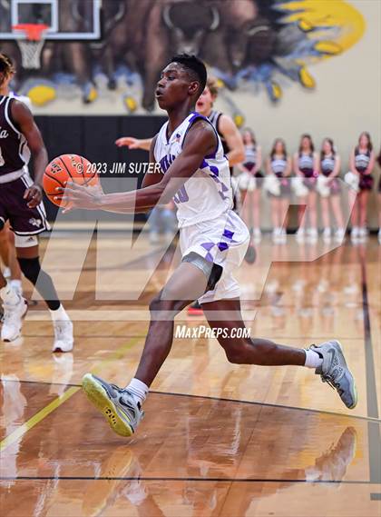 Thumbnail 1 in Thrall vs Flatonia (UIL 2A Reg IV Bi-District) photogallery.