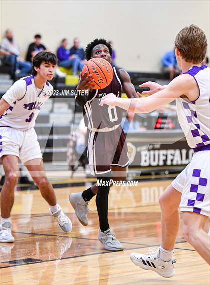 Thumbnail 2 in Thrall vs Flatonia (UIL 2A Reg IV Bi-District) photogallery.