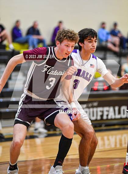 Thumbnail 2 in Thrall vs Flatonia (UIL 2A Reg IV Bi-District) photogallery.