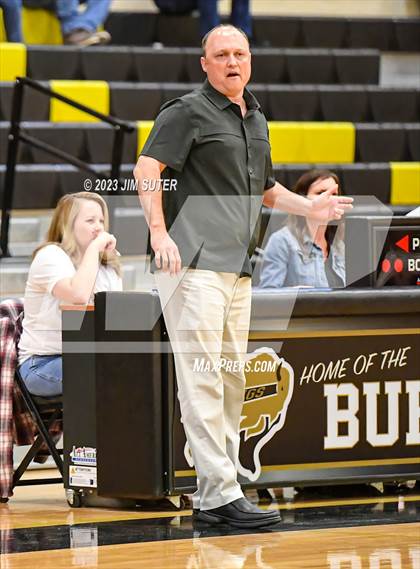 Thumbnail 3 in Thrall vs Flatonia (UIL 2A Reg IV Bi-District) photogallery.