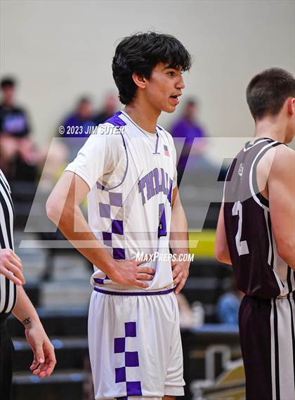 Thumbnail 2 in Thrall vs Flatonia (UIL 2A Reg IV Bi-District) photogallery.