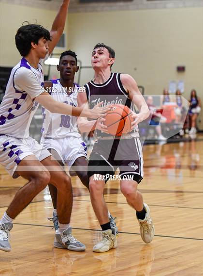 Thumbnail 2 in Thrall vs Flatonia (UIL 2A Reg IV Bi-District) photogallery.