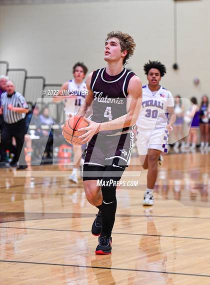 Thumbnail 2 in Thrall vs Flatonia (UIL 2A Reg IV Bi-District) photogallery.