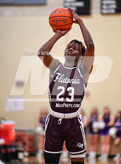 Thumbnail 2 in Thrall vs Flatonia (UIL 2A Reg IV Bi-District) photogallery.