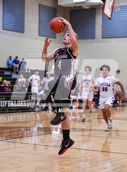 Thumbnail 2 in Thrall vs Flatonia (UIL 2A Reg IV Bi-District) photogallery.