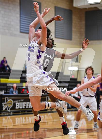 Thumbnail 1 in Thrall vs Flatonia (UIL 2A Reg IV Bi-District) photogallery.