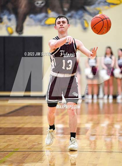 Thumbnail 2 in Thrall vs Flatonia (UIL 2A Reg IV Bi-District) photogallery.