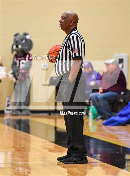 Thumbnail 3 in Thrall vs Flatonia (UIL 2A Reg IV Bi-District) photogallery.