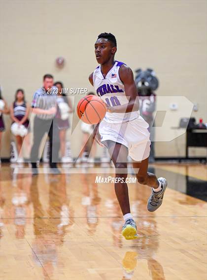Thumbnail 3 in Thrall vs Flatonia (UIL 2A Reg IV Bi-District) photogallery.