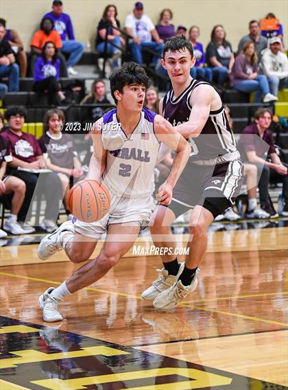 Thumbnail 3 in Thrall vs Flatonia (UIL 2A Reg IV Bi-District) photogallery.