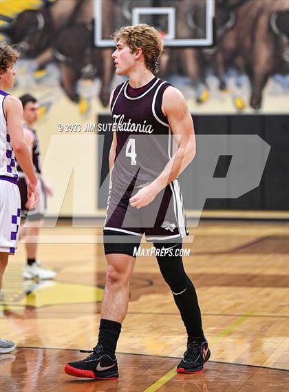Thumbnail 3 in Thrall vs Flatonia (UIL 2A Reg IV Bi-District) photogallery.