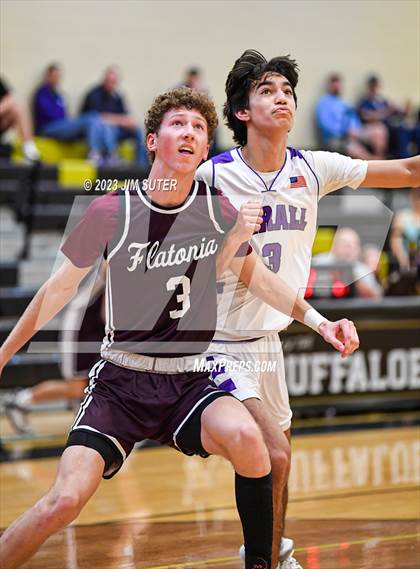 Thumbnail 1 in Thrall vs Flatonia (UIL 2A Reg IV Bi-District) photogallery.