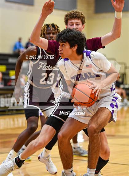 Thumbnail 2 in Thrall vs Flatonia (UIL 2A Reg IV Bi-District) photogallery.
