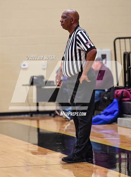 Thumbnail 2 in Thrall vs Flatonia (UIL 2A Reg IV Bi-District) photogallery.