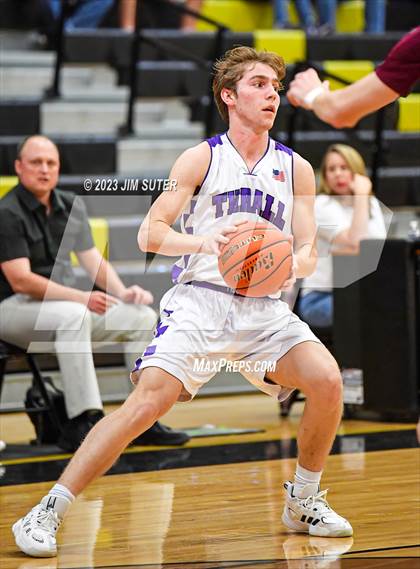 Thumbnail 2 in Thrall vs Flatonia (UIL 2A Reg IV Bi-District) photogallery.