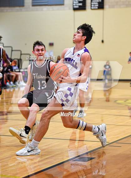 Thumbnail 3 in Thrall vs Flatonia (UIL 2A Reg IV Bi-District) photogallery.