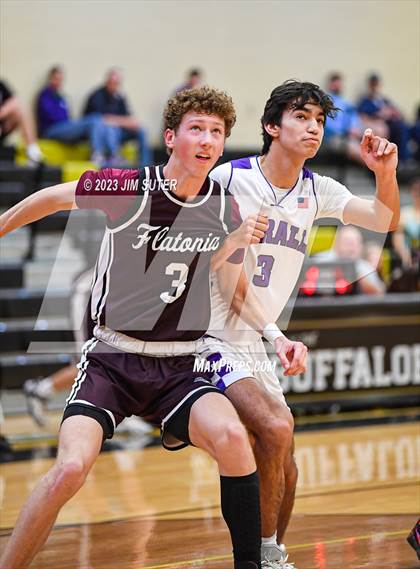 Thumbnail 3 in Thrall vs Flatonia (UIL 2A Reg IV Bi-District) photogallery.
