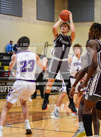 Thumbnail 3 in Thrall vs Flatonia (UIL 2A Reg IV Bi-District) photogallery.