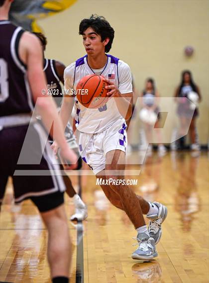 Thumbnail 3 in Thrall vs Flatonia (UIL 2A Reg IV Bi-District) photogallery.