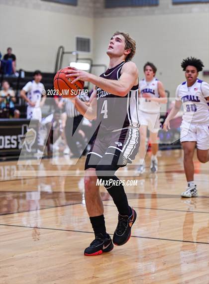 Thumbnail 1 in Thrall vs Flatonia (UIL 2A Reg IV Bi-District) photogallery.