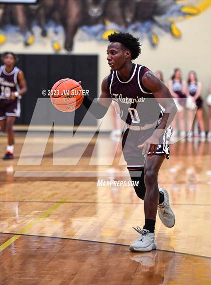 Thumbnail 1 in Thrall vs Flatonia (UIL 2A Reg IV Bi-District) photogallery.
