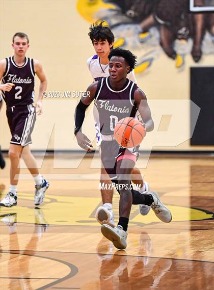 Thumbnail 3 in Thrall vs Flatonia (UIL 2A Reg IV Bi-District) photogallery.